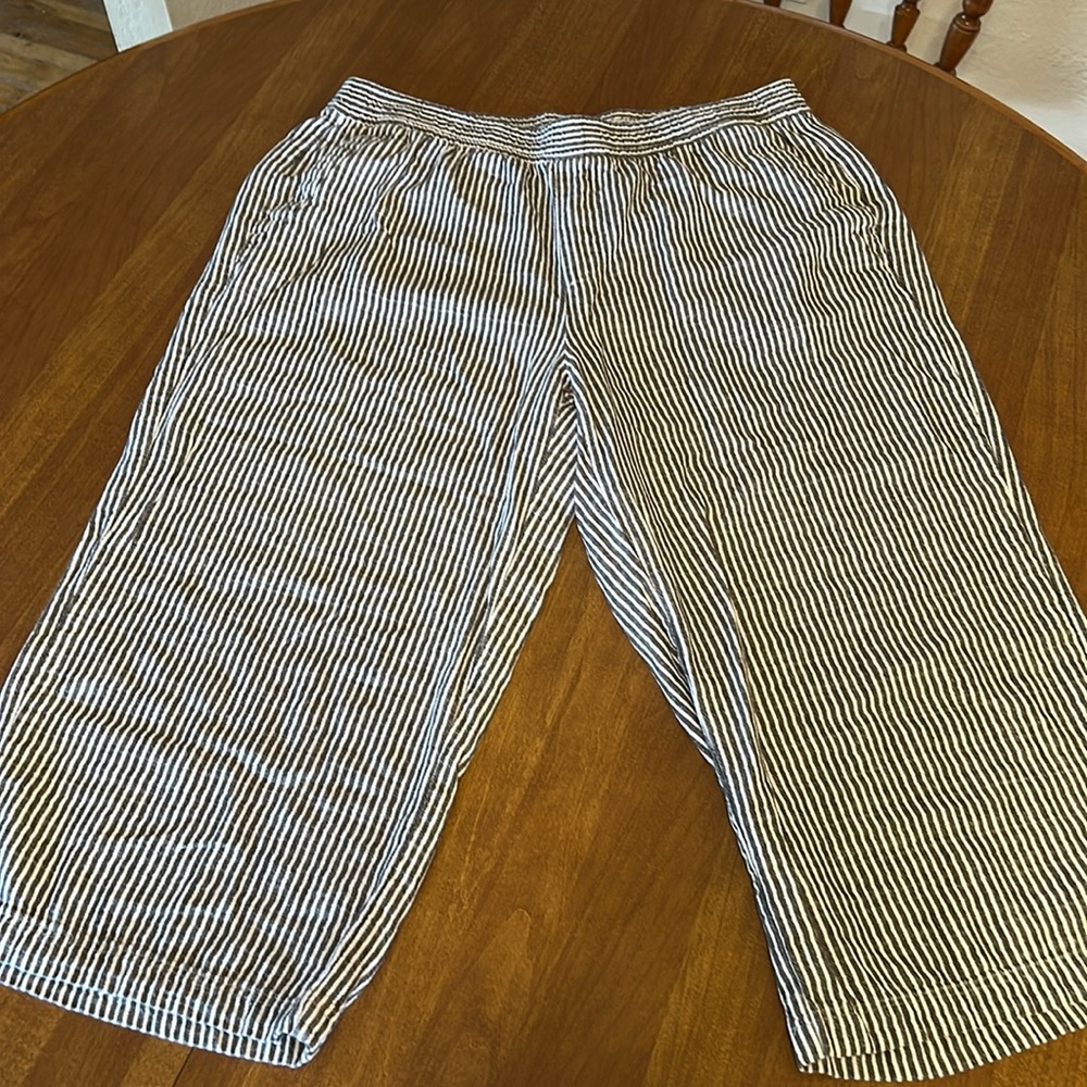 Black and white striped linen cropped pants